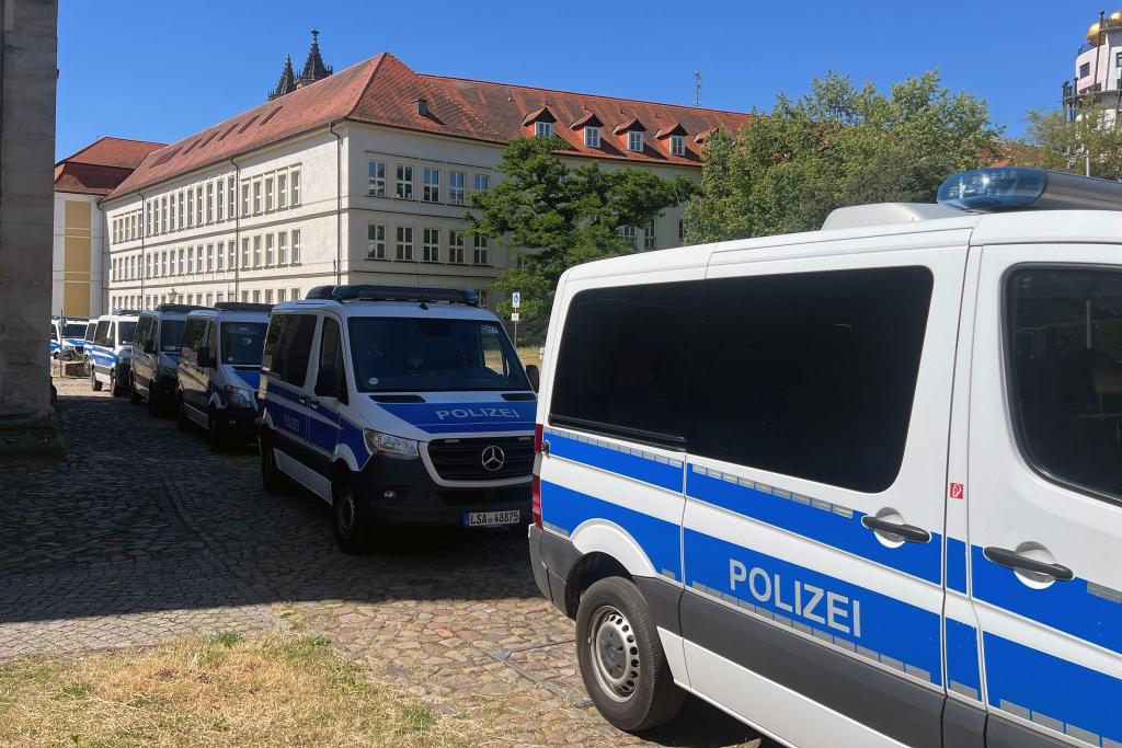 Im Landtag wurden Geschäfts- und Fraktionsräume durchsucht. - Foto: Christopher Kissmann/dpa