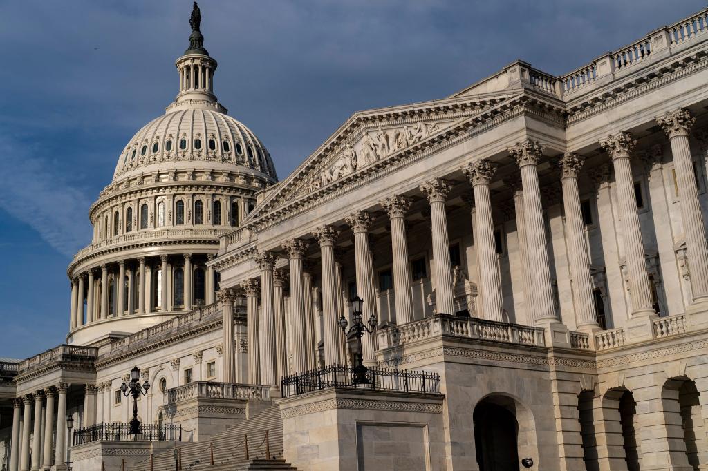 Der US-Konress hat ein von Trump vorangetriebenes, zentrales Steuer- und Ausgabengesetz verabschiedet. (Archivbild) - Foto: J. Scott Applewhite/AP/dpa