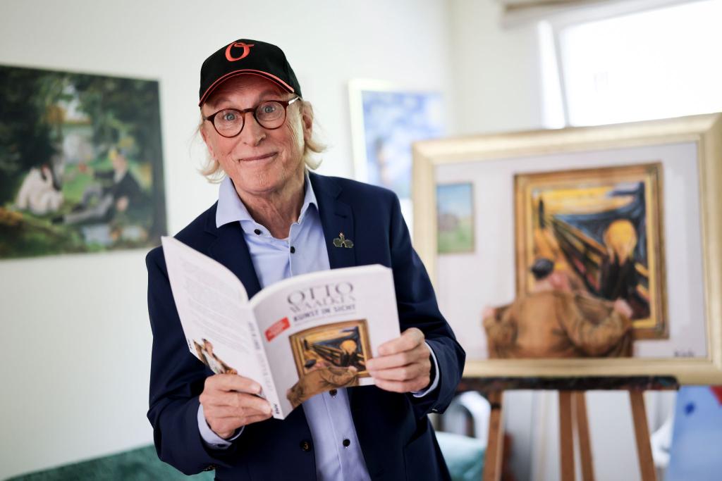 Otto Waalkes hat viele Talente. Er schreibt auch Bücher. (Archivbild) - Foto: Christian Charisius/dpa