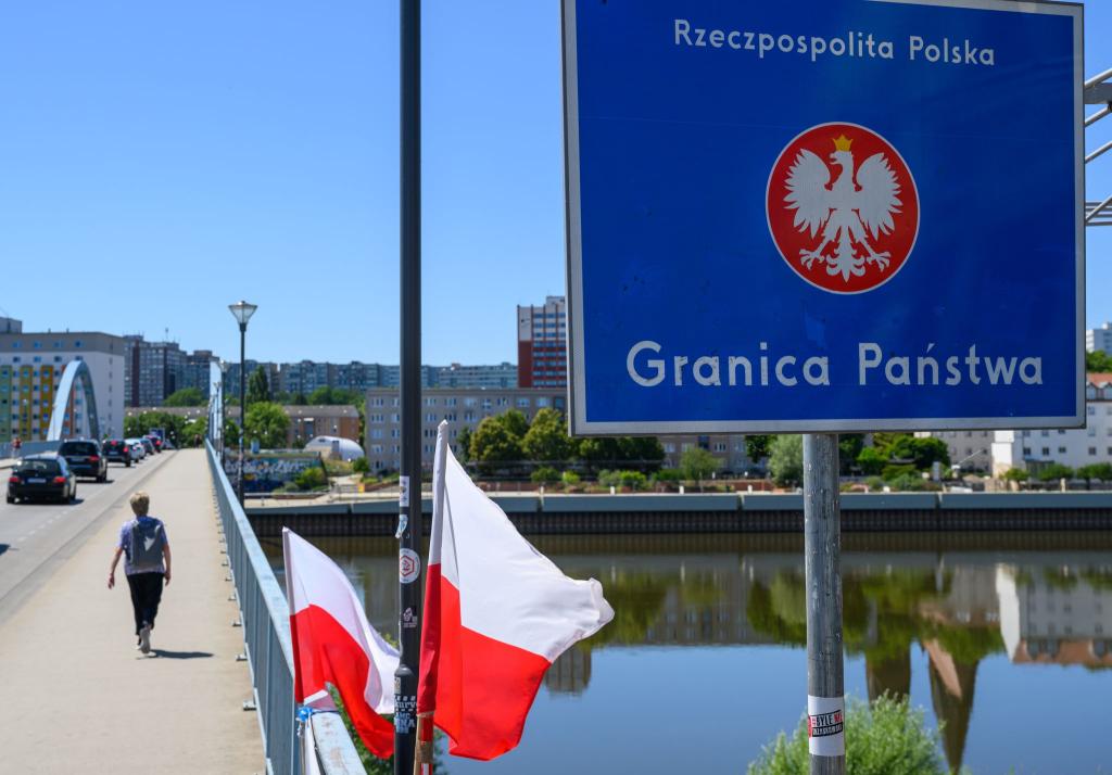 Ab Montag will Polen auch an diesem Grenzübergang Einreisende aus Deutschland kontrollieren. (Archivbild) - Foto: Patrick Pleul/dpa