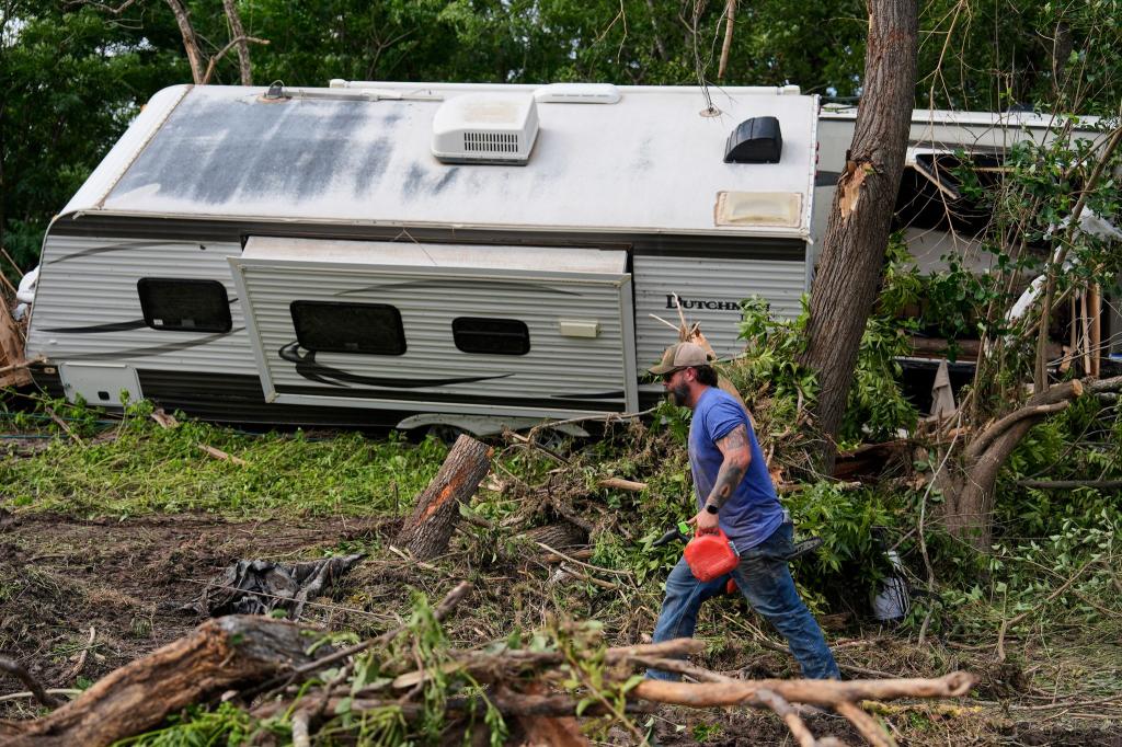 Immer mehr Tote sind bestätigt. - Foto: Ashley Landis/AP/dpa