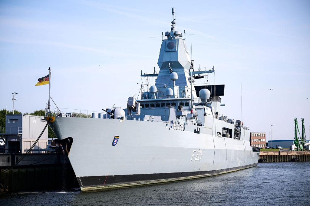 Die deutsche Fegatte war für die EU-Militärmission «Aspides» im Roten Meer im Einsatz. Kürzlich hat es laut Auswärtigem Amt dort einen Vorfall mit chinesischer Beteiligung gegeben. - Foto: Sina Schuldt/dpa