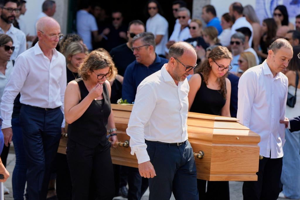 Die Brüder wurden in ihrem Heimatort Gondomar beigesetzt. (Archivfoto) - Foto: Manu Fernandez/AP/dpa
