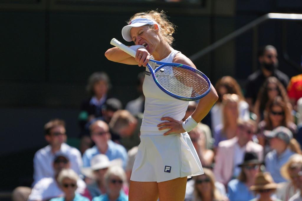 Große Enttäuschung bei Laura Siegemund. - Foto: Kirsty Wigglesworth/AP/dpa