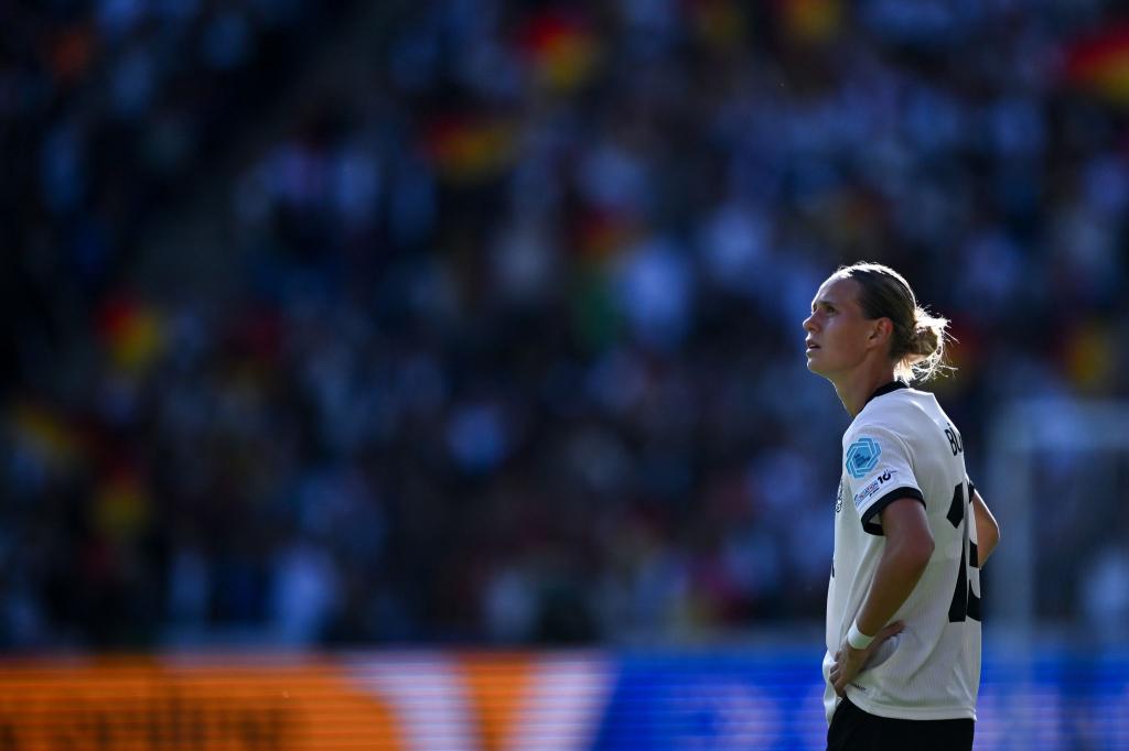 Fußballerin mit beruflichem Weitblick: Klara Bühl. - Foto: Sebastian Christoph Gollnow/dpa