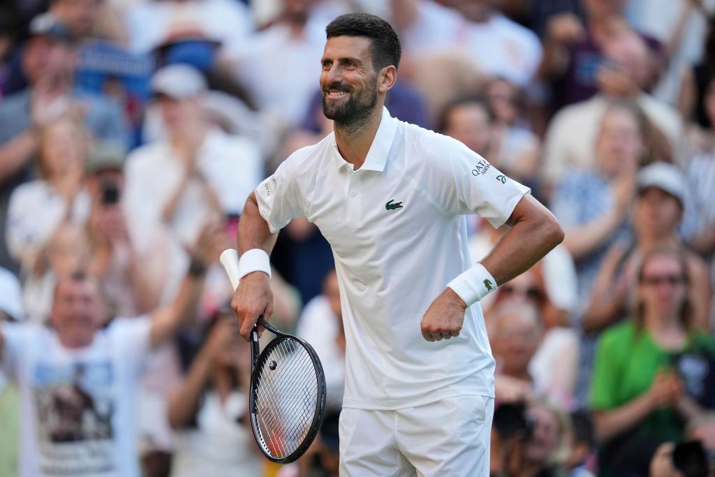 «Pump it up»: Novak Djokovic mit seinem neuen Jubel. - Foto: Kin Cheung/AP/dpa