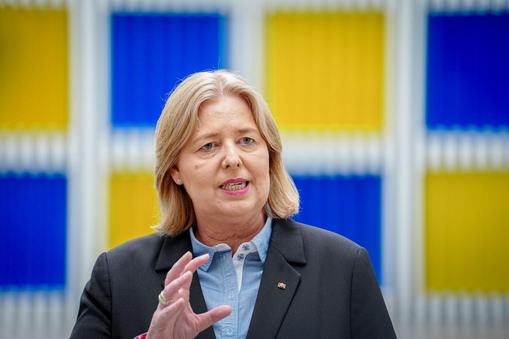 «Ich bin für alles offen», sagte die Bundessozialministerin mit Blick auf die Rente. - Foto: Kay Nietfeld/dpa