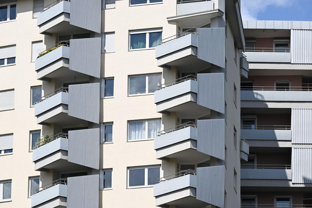 Die Mietpreisbremse gilt nur in Gebieten mit angespanntem Wohnungsmarkt. (Symbolbild) - Foto: Bernd Weißbrod/dpa