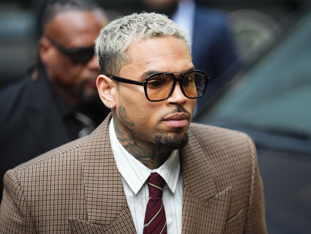Chris Brown bestreitet, in London im Februar 2023 einen Musikproduzenten angegriffen zu haben. - Foto: James Manning/PA Wire/dpa
