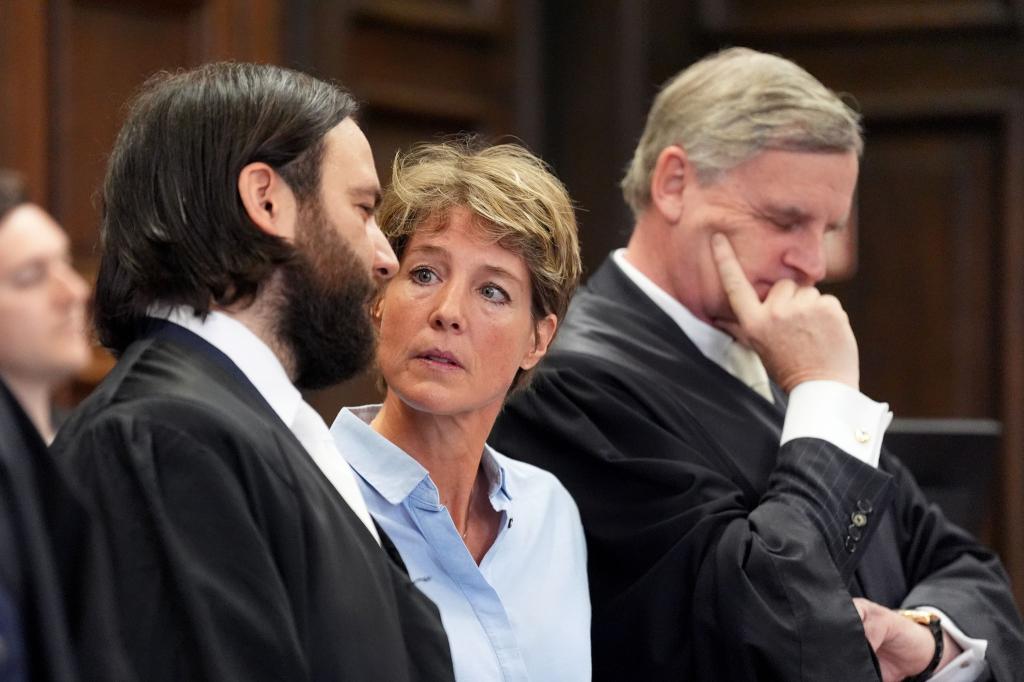 Christina Block wird vorgeworfen, die Entführung zweier ihrer Kinder in Auftrag gegeben zu haben. - Foto: Marcus Brandt/Pool-dpa/dpa