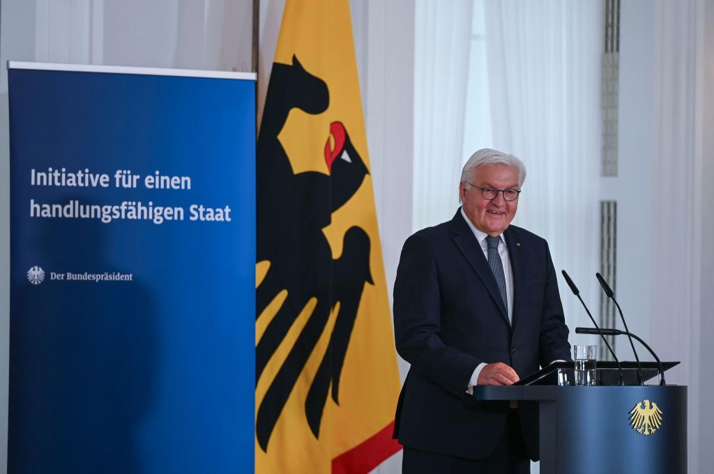 Die Initiative für einen handlungsfähigen Staat legt ihren Abschlussbericht vor - Schirmherr ist Bundespräsident Steinmeier. - Foto: Katharina Kausche/dpa