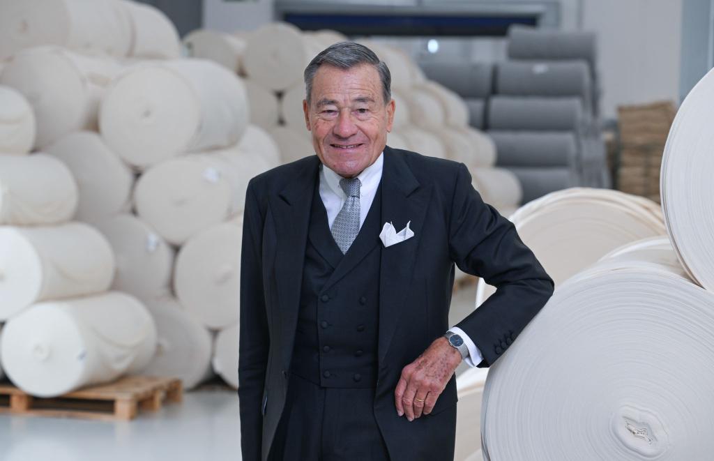 Durch regelmäßige öffentliche Auftritte ist Wolfgang Grupp senior einer der bekanntesten Kaufleute Deutschlands. (Archivbild) - Foto: Bernd Weißbrod/dpa