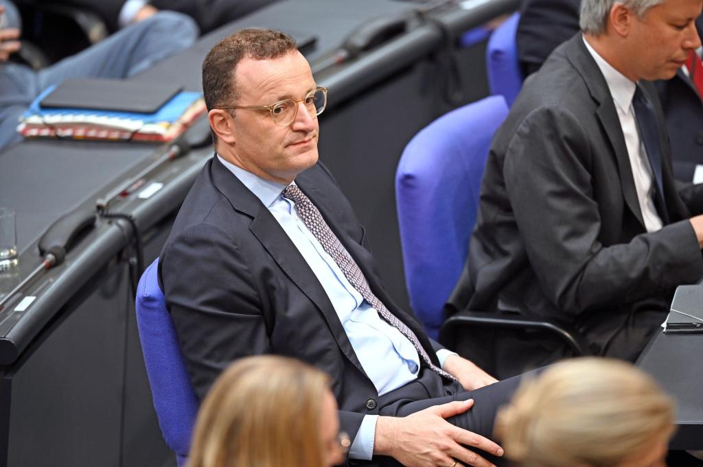 Spahn spricht von «schwerem Tag» für die Koalition. (Archivbild) - Foto: Niklas Treppner/dpa