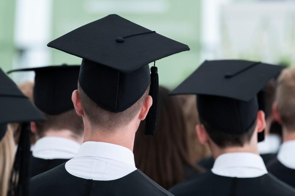 Die höchste Bachelorabschlussquote gibt es nach acht Semestern bei den Rechts-, Wirtschafts- und Sozialwissenschaften, die niedrigste bei den Geisteswissenschaften. (Archivbild) - Foto: Silas Stein/dpa