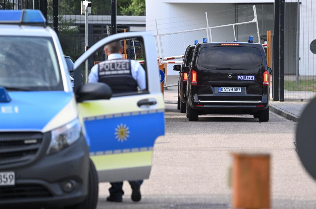 Ein mutmaßlicher Iran-Spion ist jetzt in U-Haft. - Foto: Bernd Weißbrod/dpa