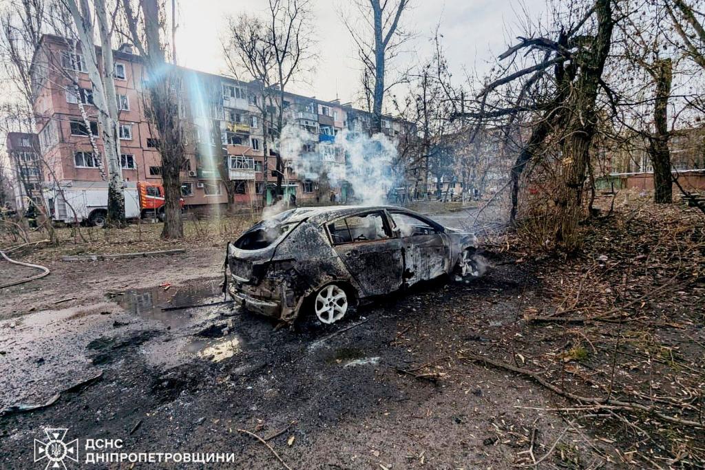 Die Industriestadt Krywyj Rih ist immer wieder Ziel von russischen Angriffen mit Raketen und Kampfdrohnen. (Archivbild) - Foto: Uncredited/Ukrainian Emergency Service/dpa