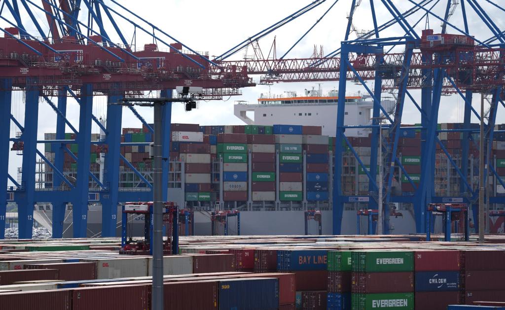 Deutsche Exporteure leiden unter dem Zollstreit mit den USA - Foto: Marcus Brandt/dpa