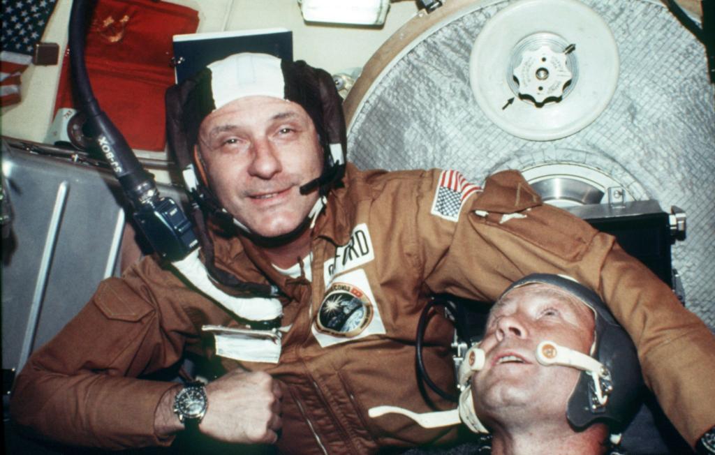Vor 50 Jahren begann mit dem historischen Händedruck der Russen und Amerikaner im All auch die Zusammenarbeit der Großmächte im Weltraum. (Archivbild) - Foto: picture alliance / dpa