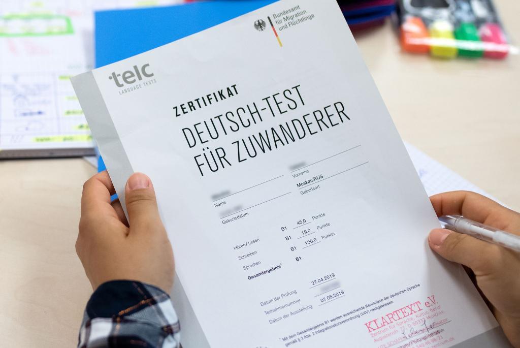 Zuwanderer haben in Deutschland und anderen Ländern weniger Chancen auf Gutverdiener-Jobs. (Archivbild) - Foto: Sven Hoppe/dpa