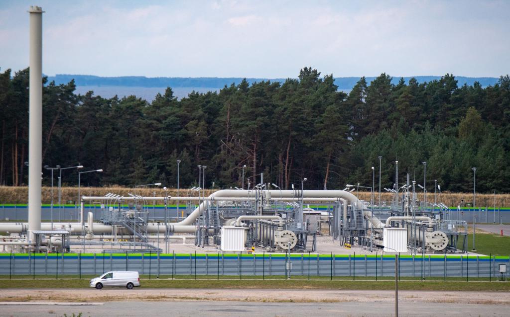 Neue Sanktionen sollen dafür sorgen, dass niemand mehr auf ein Comeback des Nord-Stream-Projekts setzt. (Archivbild) - Foto: Stefan Sauer/dpa
