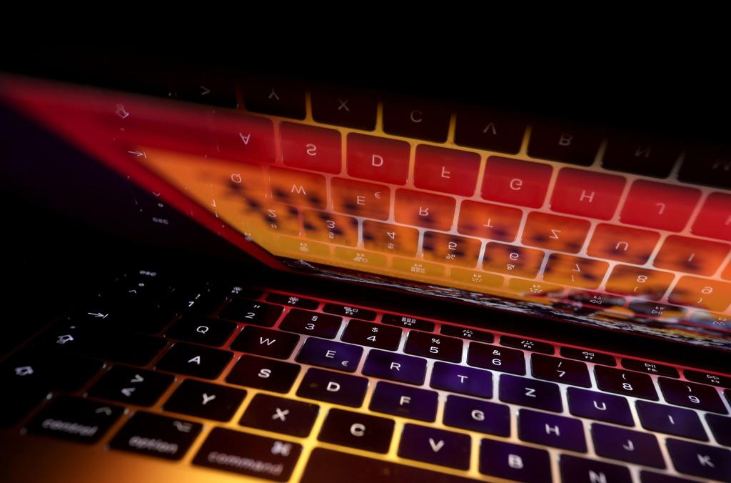 Zahlungsbetrag im Internet gibt es in vielen Varianten - jeder Fünfte wurde laut Umfrage schon Opfer davon - Foto: Karl-Josef Hildenbrand/dpa