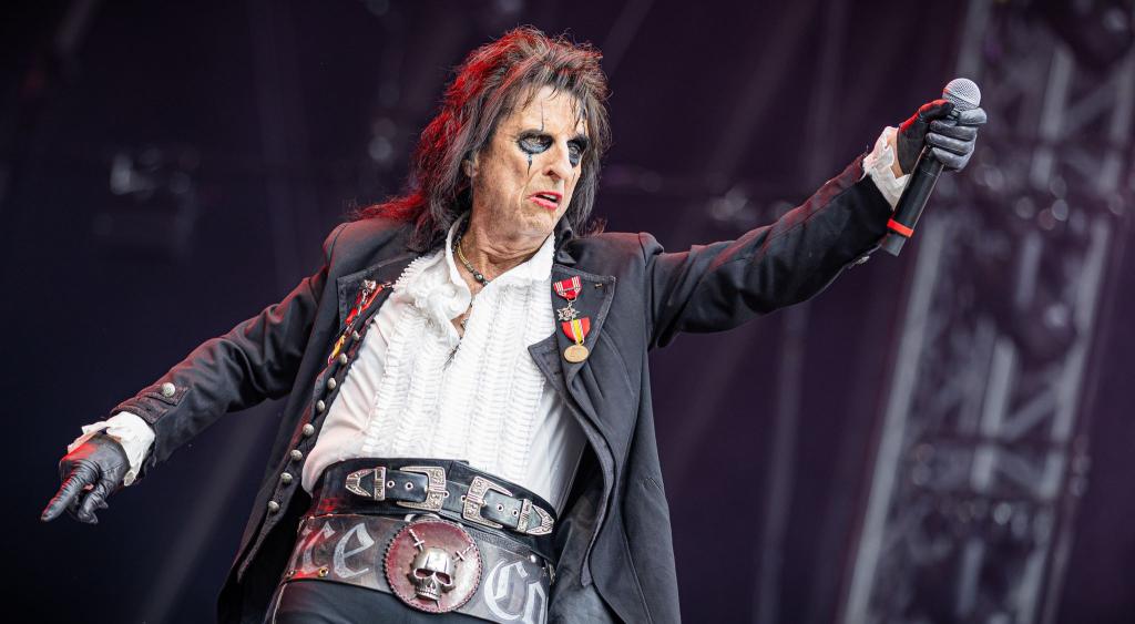 Rocker Alice Cooper ist schockiert über den Tod von Ozzy Osbourne. (Archivbild) - Foto: Moritz Frankenberg/dpa
