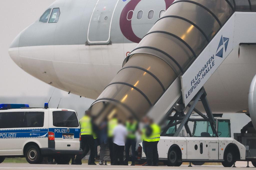 Die Zahl der Abschiebungen aus Deutschland ist im Vergleich zum Vorjahreszeitraum gestiegen (Archiv). - Foto: Jan Woitas/dpa