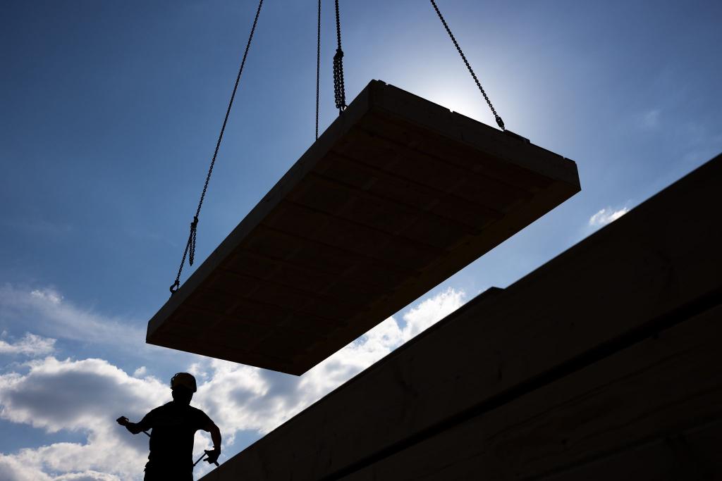 Die Bauflaute hat auch Fertighäuser getroffen. (Archivbild) - Foto: Rolf Vennenbernd/dpa