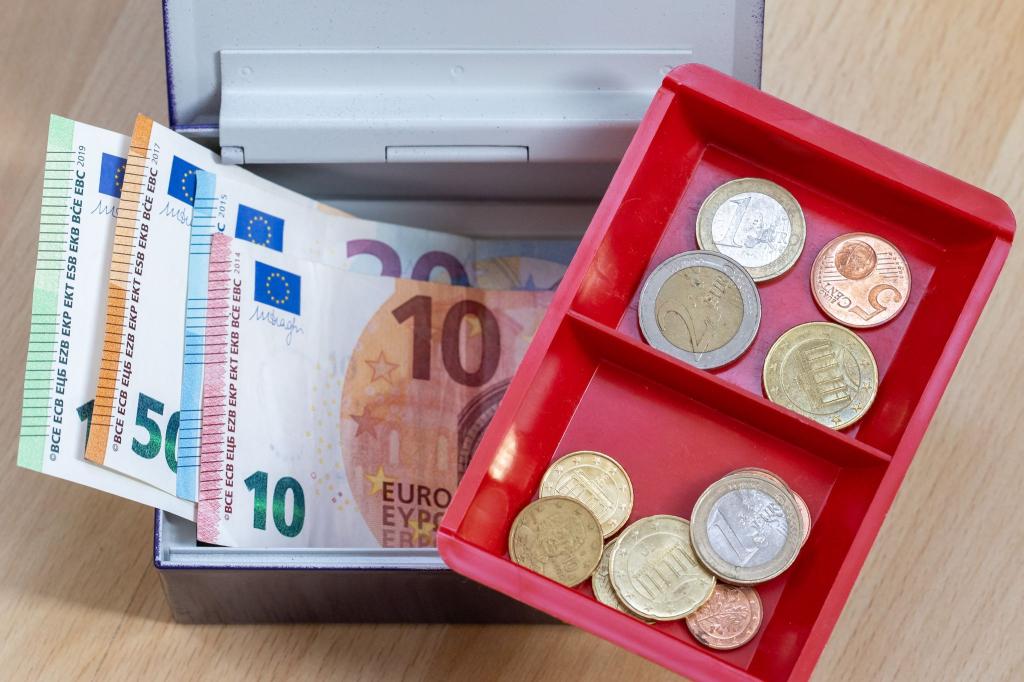 Die öffentlichen Schulden sind im vergangenen Jahr gestiegen, ebenso wie in den Vorjahren. (Symbolbild) - Foto: Daniel Karmann/dpa