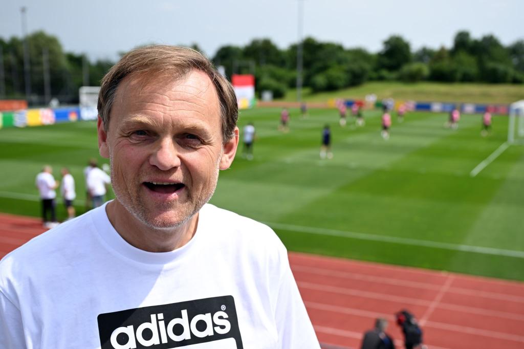 Adidas-Konzernchef Björn Gulden steht trotz guter Halbjahreszahlen unter Druck, weil die US-Zölle die Geschäfte belasten (Archivbild). - Foto: Federico Gambarini/dpa