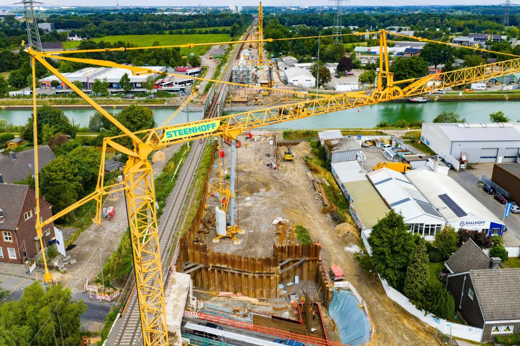 Hoffnungsträger Infrastruktur: Öffentliche Aufträge sollen Exporteinbußen ausgleichen. - Foto: Christoph Reichwein/dpa