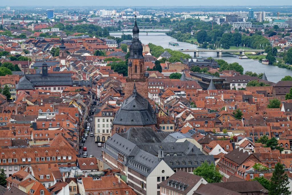 Heidelberg führt Mindestpreise für Uber und Co. ein. (Archivbild) - Foto: Uwe Anspach/dpa