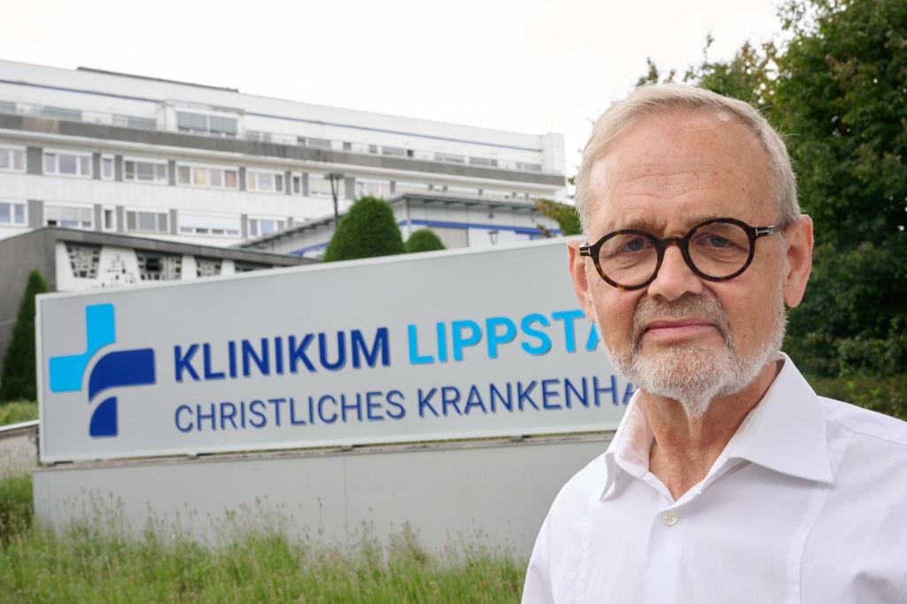 Der langjährige Chefarzt wehrt sich mit einer Klage. - Foto: Bernd Thissen/dpa