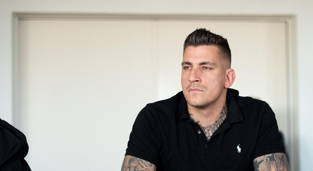 Gzuz, der eigentlich Kristoffer Jonas Klauß heißt, lebt mit seiner Frau und drei Kindern in Halstenbek (Archivbild). - Foto: Daniel Reinhardt/dpa
