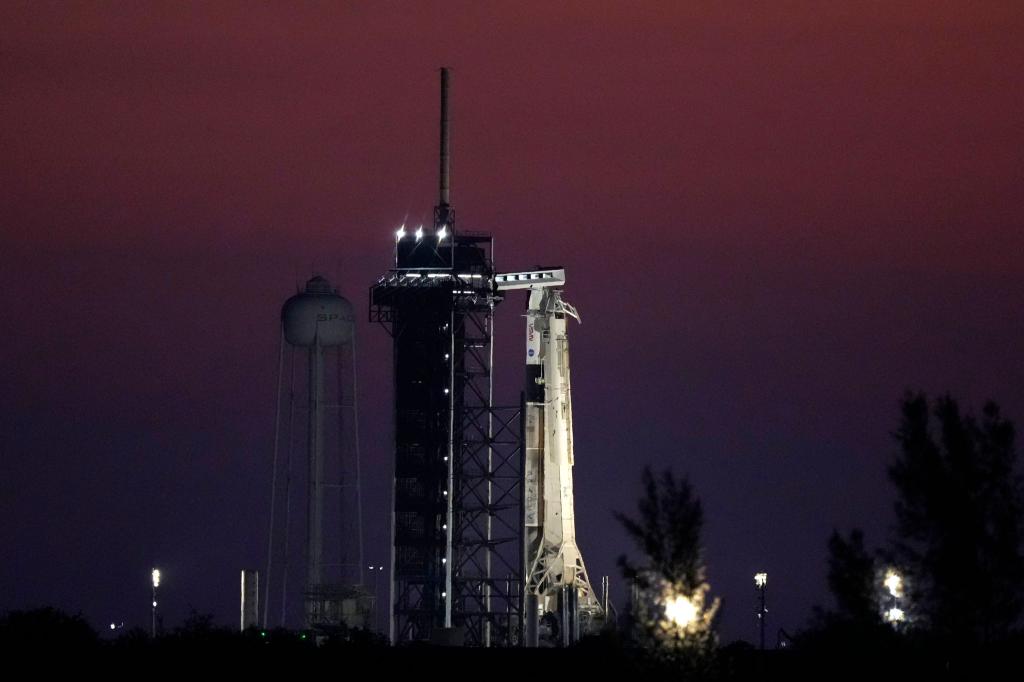 Die Crew 11 ist mit der Falcon 9 zur ISS gestartet. - Foto: Chris O'Meara/AP/dpa
