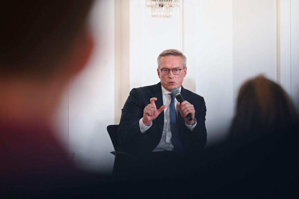 «Wenn ein Anbieter eine solche Technologie bereitstellt, sollten wir in sie investieren», sagt Karsten Wildberger. (Archivbild) - Foto: Katharina Kausche/dpa