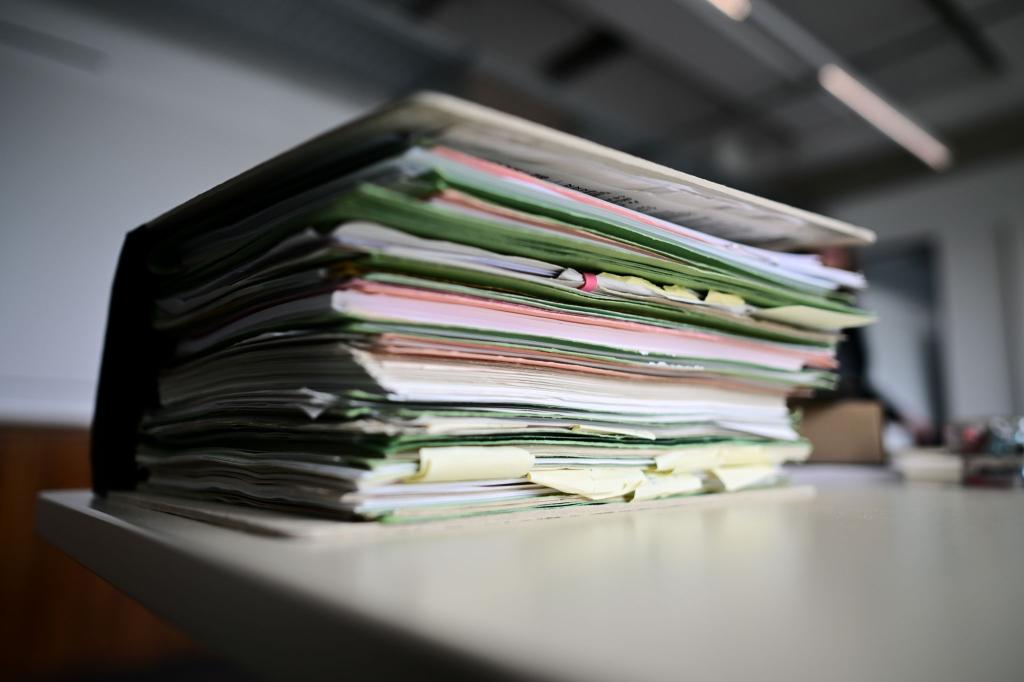 Der Normenkontrollrat befürchtet einen hohen bürokratischen Aufwand durch das geplante Tariftreuegesetz. (Symbolbild) - Foto: Sebastian Gollnow/dpa