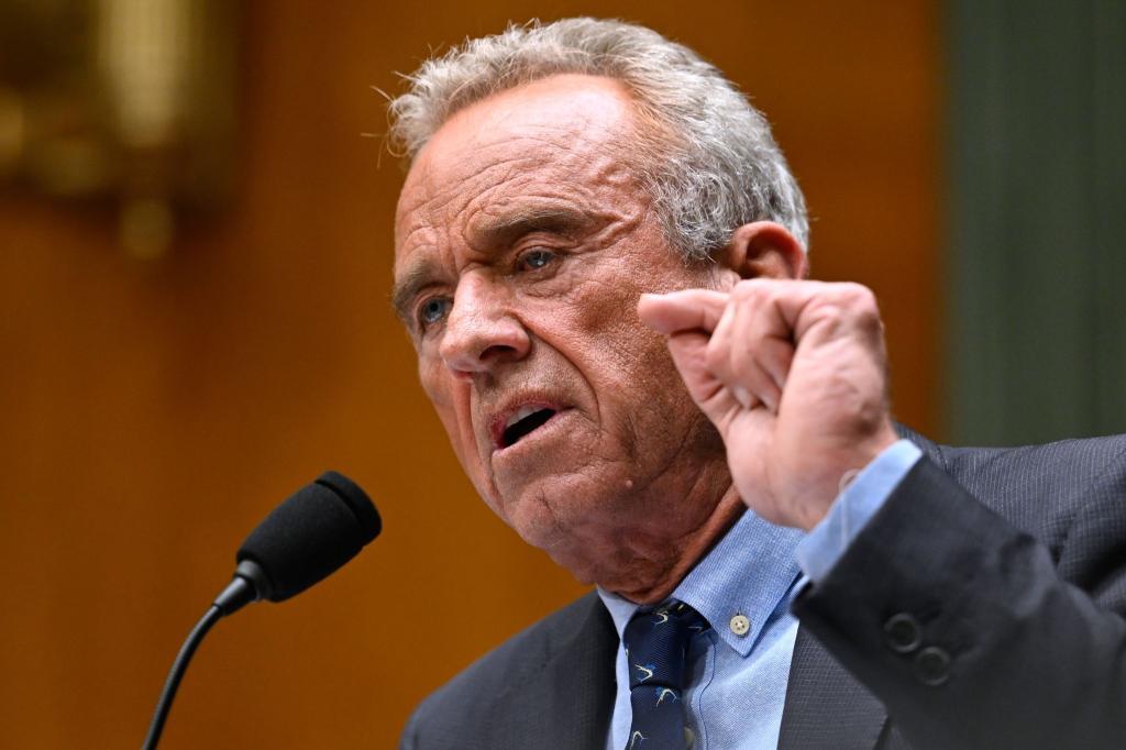 US-Gesundheitsminister Robert F. Kennedy Jr. streicht Geld für die Entwicklung von mRNA-Impfstoffen. - Foto: John McDonnell/AP/dpa