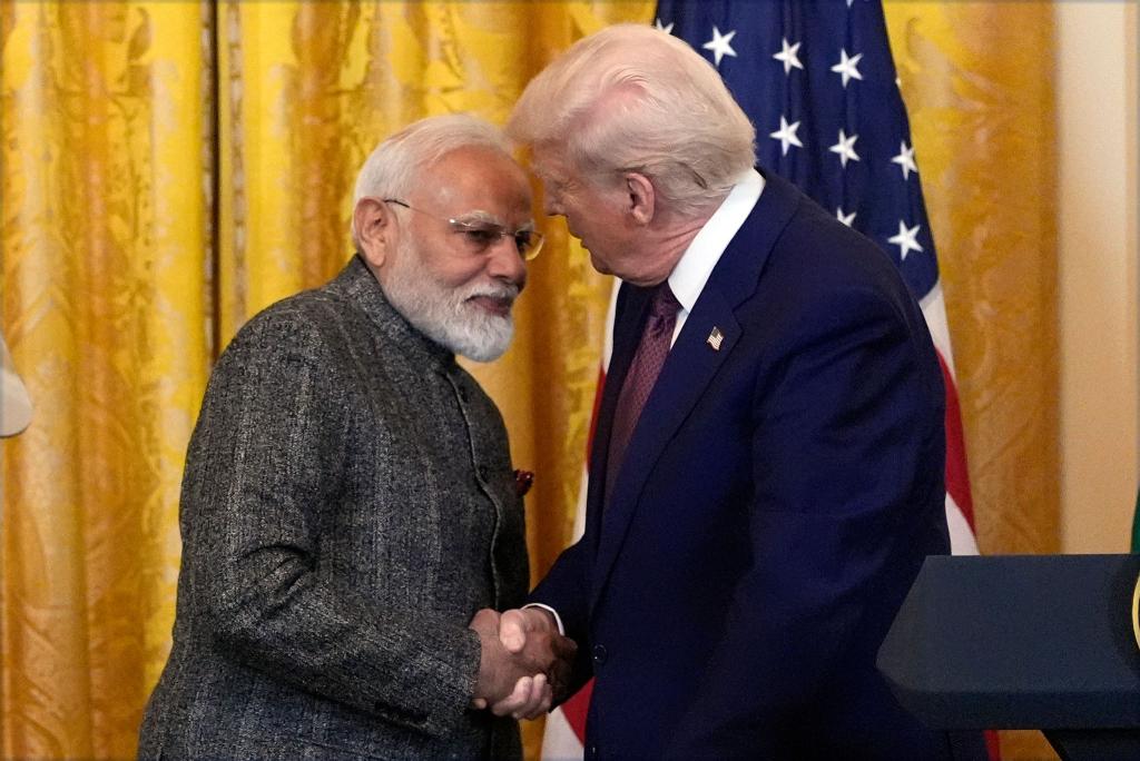 Im Februar hatte Indiens Premierminister Modi dem US-Präsidenten einen Besuch in Washington abgestattet. (Archivbild) - Foto: Alex Brandon/AP/dpa