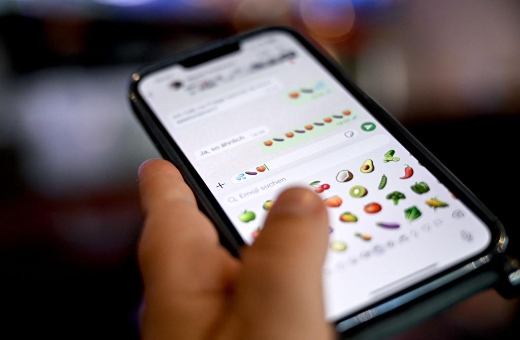 Im Chat werden die Aubergine oder der Pfirsich gelegentlich anzüglich verwendet. (Symbolbild) - Foto: Britta Pedersen/dpa