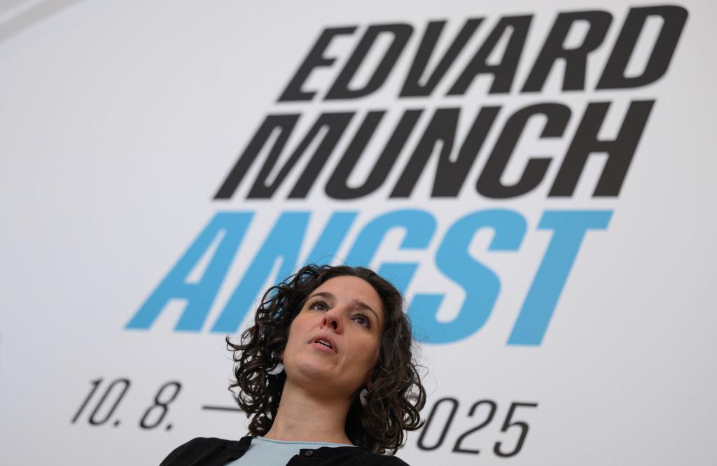 Die Ausstellung ist vom 10. August bis 2. November zu sehen. - Foto: Hendrik Schmidt/dpa