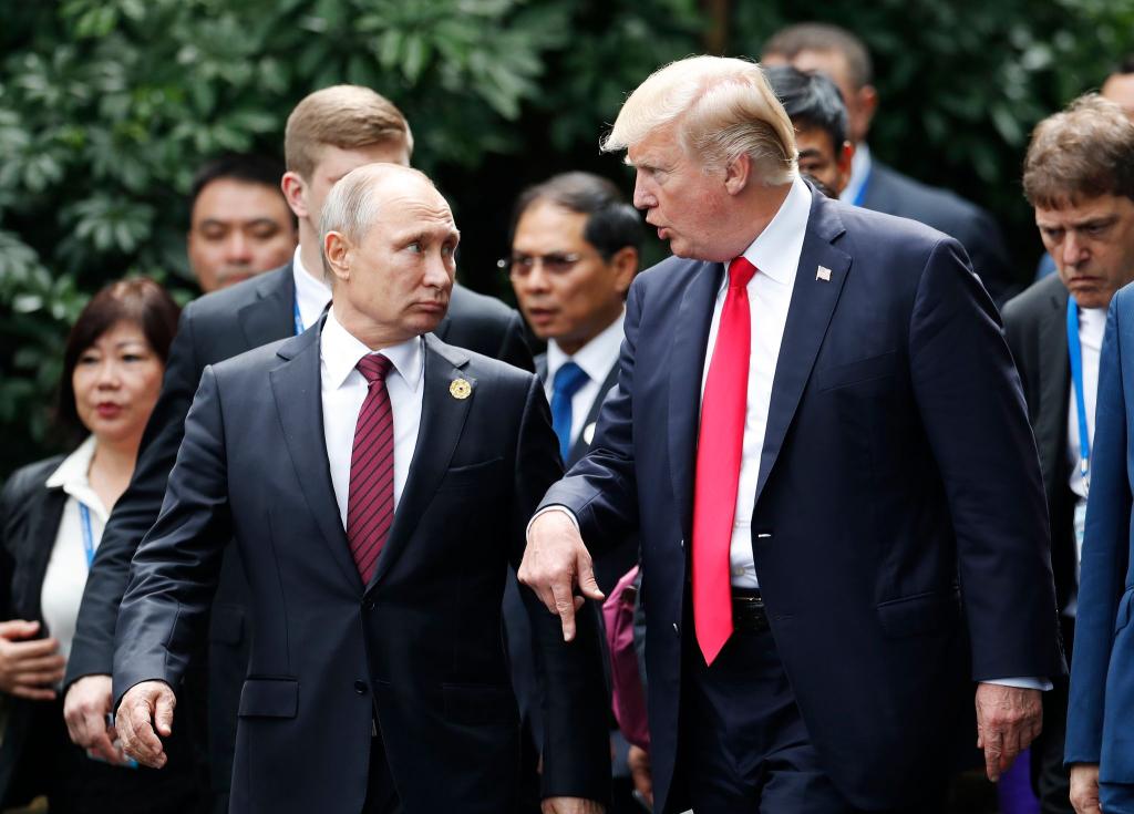 Noch aus seiner ersten Amtszeit kennt US-Präsident Donald Trump Kremlchef Wladimir Putin auch von persönlichen Begegnungen. (Archivbild) - Foto: Jorge Silva/Reuters Pool/dpa