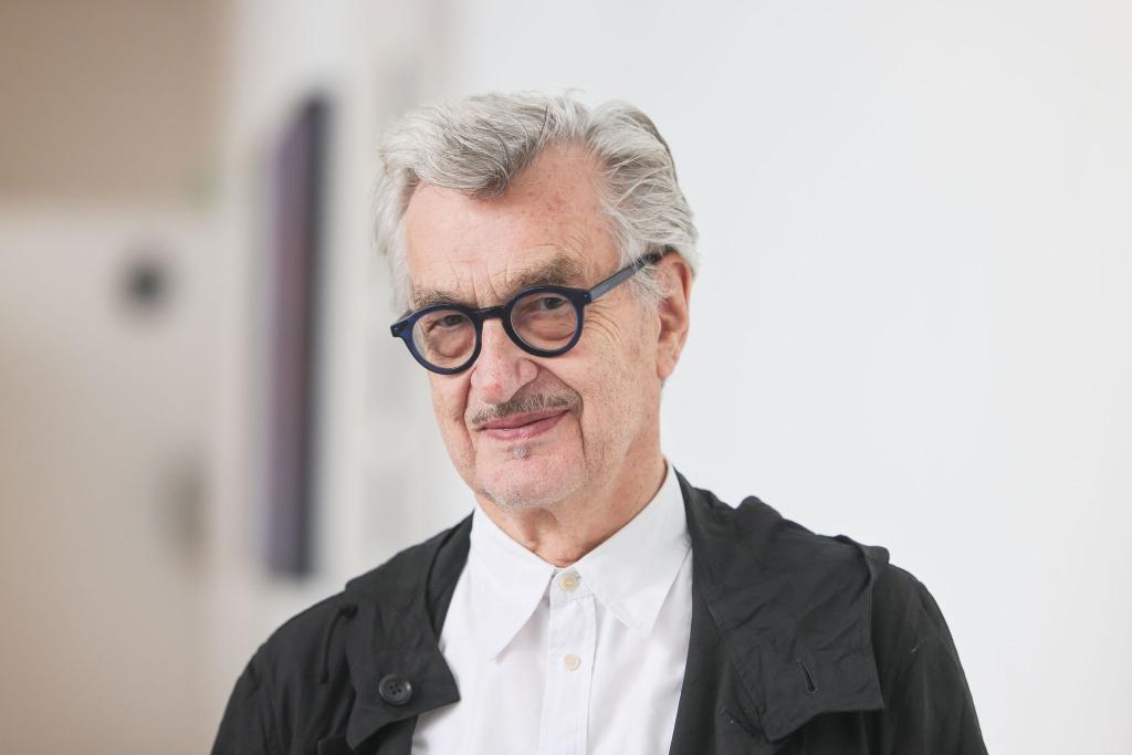 Wim Wenders wird 80 Jahre alt. (Archivfoto) - Foto: Oliver Berg/dpa
