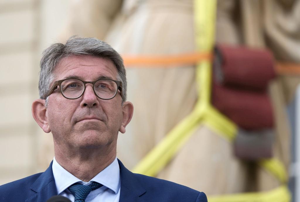 Kulturstaatsminister Wolfram Weimer empfiehlt öffentlich geförderten Institutionen einen Verzicht auf Gendersprache mit Sonderzeichen. (Archivbild) - Foto: Hannes P Albert/dpa