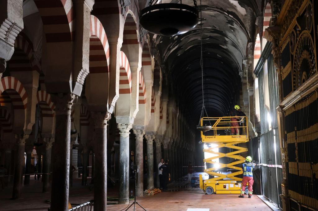 Die Kathedrale ist ein Meisterwerk islamischer Architektur. - Foto: Madero Cubero/EUROPA PRESS/dpa