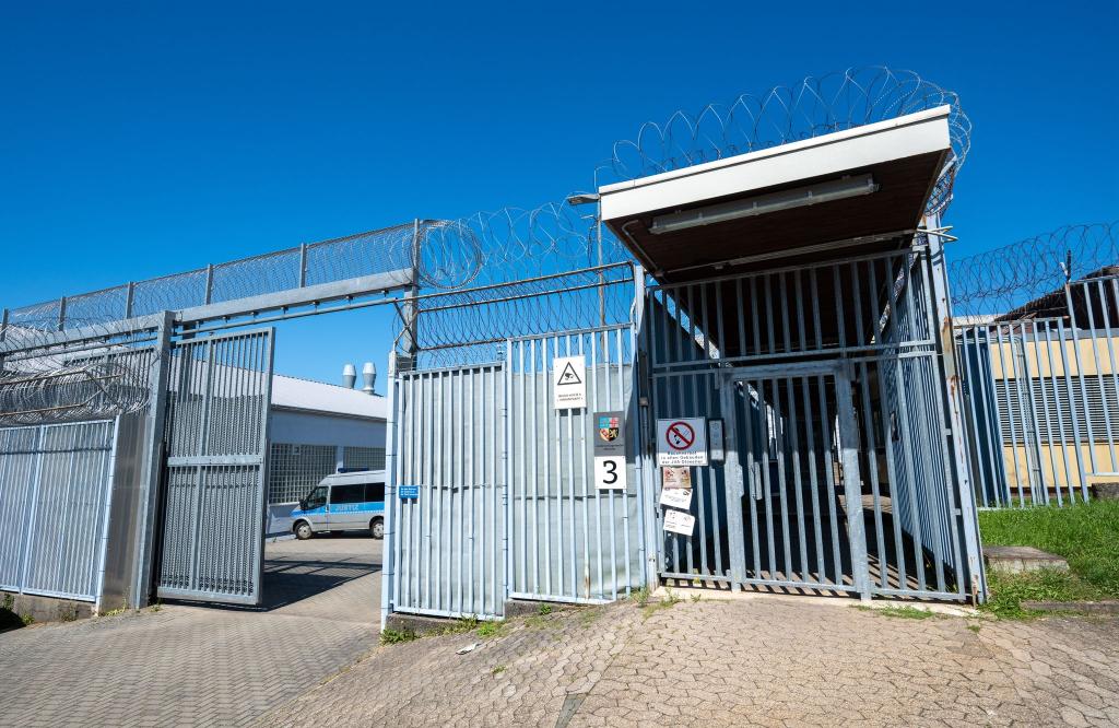 Der Tod eines Jugendlichen ist Thema einer Sondersitzung des Justizausschusses des saarländischen Landtags - Foto: Harald Tittel/dpa