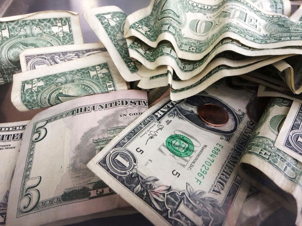 Die Inflation in den USA steigt erst einmal nicht. (Symbolbild) - Foto: Mark Lennihan/AP/dpa