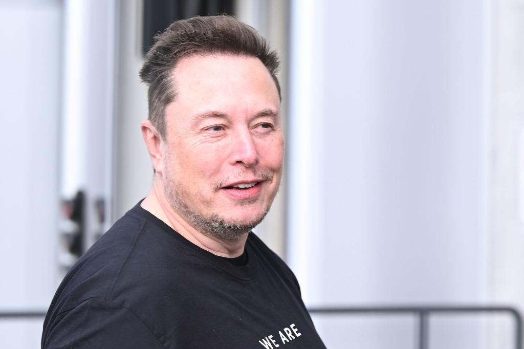 Elon Musk will, dass Apple netter zu seinen Apps ist. (Archivbild) - Foto: Sebastian Gollnow/dpa