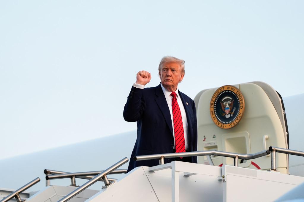 Trump wird Putin in der Stadt Anchorage treffen. (Archivbild) - Foto: Julia Demaree Nikhinson/AP/dpa