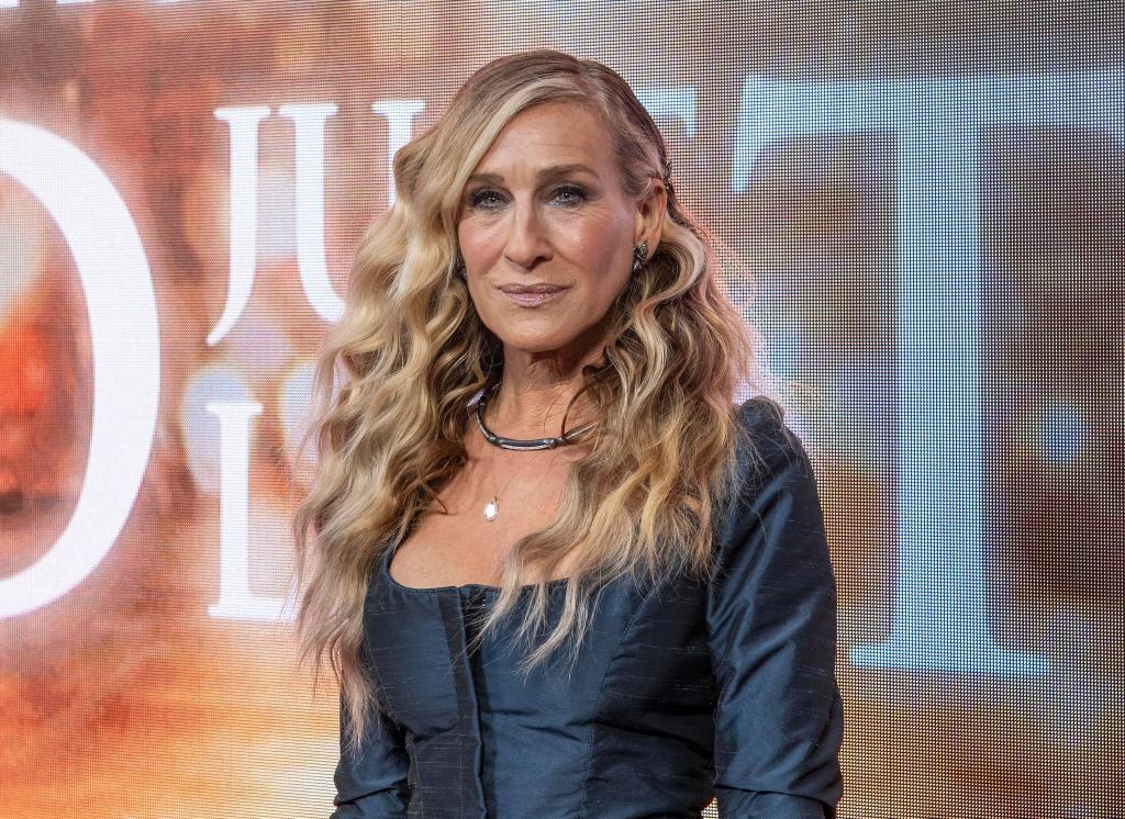 Sarah Jessica Parker im Mai in New York bei einer Premiere zur dritten Staffel der Serie «And Just Like That...». - Foto: Lev Radin/ZUMA Press Wire/dpa